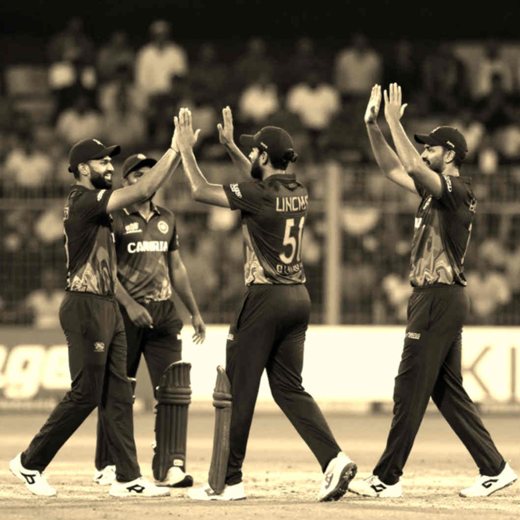 স্পিন-বান্ধব ঢাকার টার্নের জ্যামিতি: টাইগার্সের লো-ব্লক থেকে যেভাবে ম্যাচের গতি বদলায়