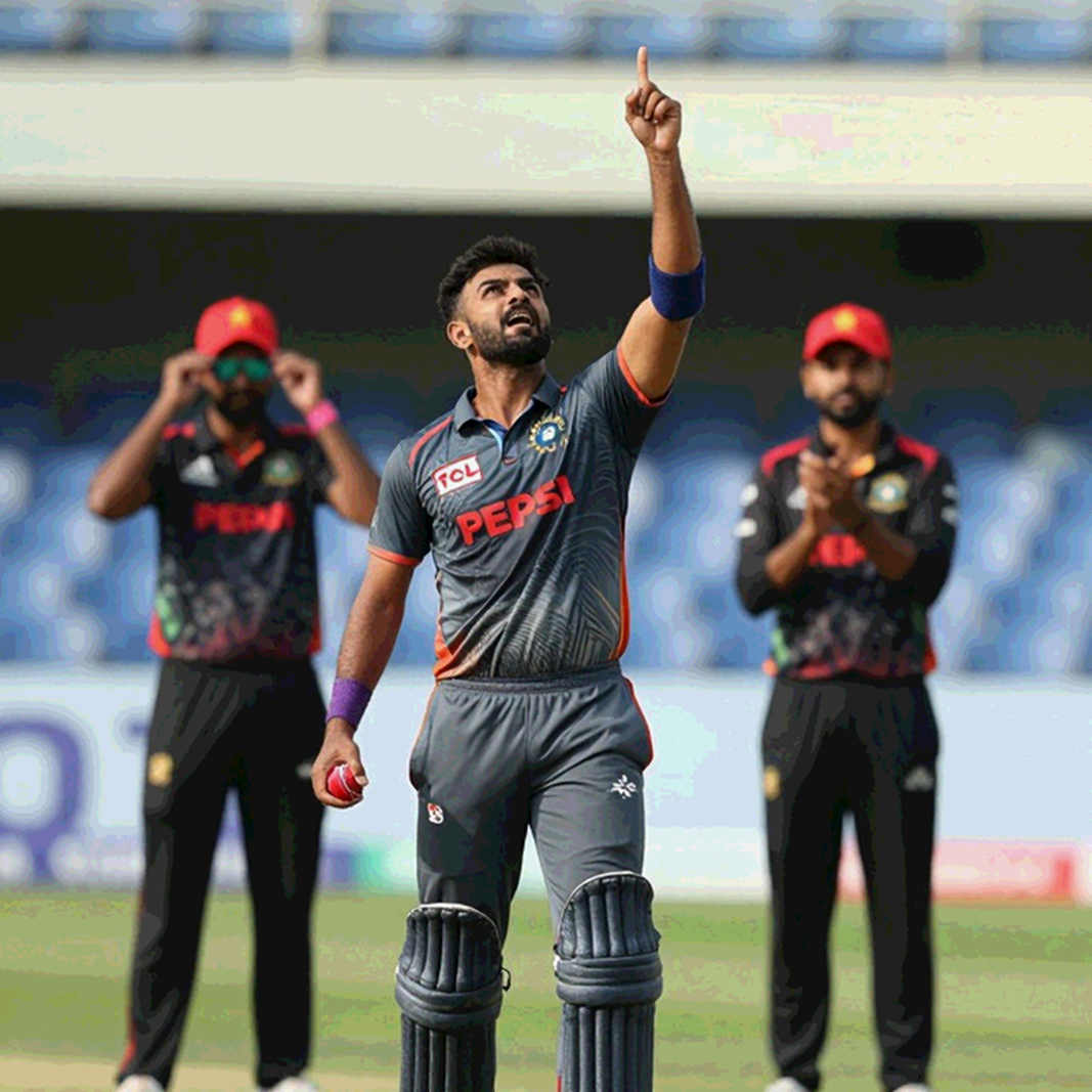 গাব্বার শেষ ওভার থেকে ম্যাচ রেফারির খাতা: কাইনাত ইমতিয়াজের ১৩ বছরের নীরব ইনিংস